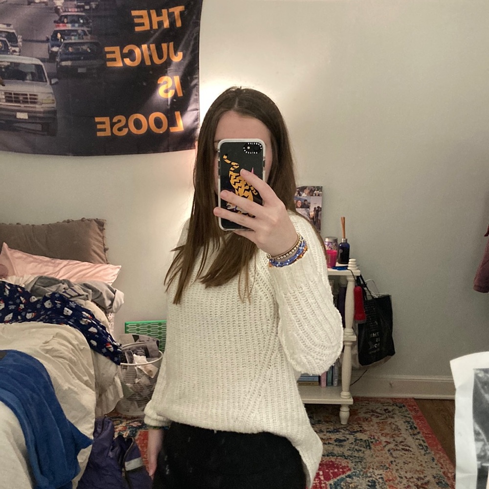 LOVE this soft easy to thrown on sweater!! So comfy and super cute!!